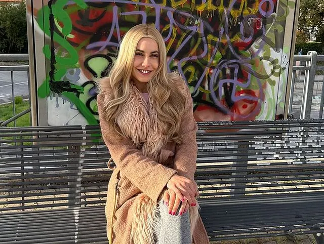 Vorschau aus Große Titten: Aua! Stief!- Daddy! Dein SCHWANZ ist zu groß! Bitte SCHWÄNGERE mich nicht so HART und TIEF rein!