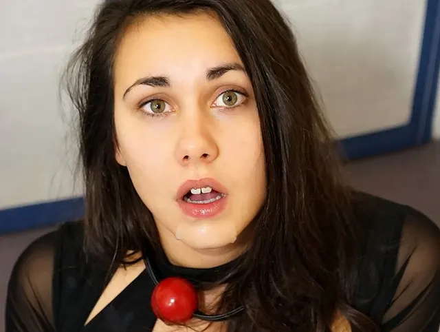 Mein krasses Nikolaus-Fest Teil 2 - JETZT mit mega CREAMPIE aus allen Löchern.