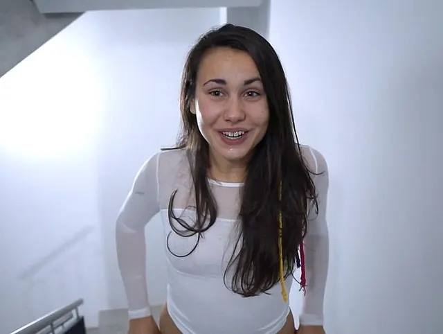 Was fĂĽr ein geiler Publik-Fick mit dem Nachbarn. Ich versaue seine ganze Jeans mit dem Squirt!